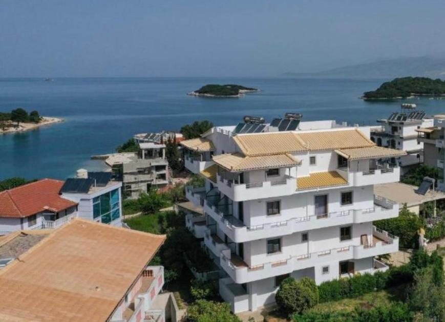 Dine Apartments Ksamil Bagian luar foto