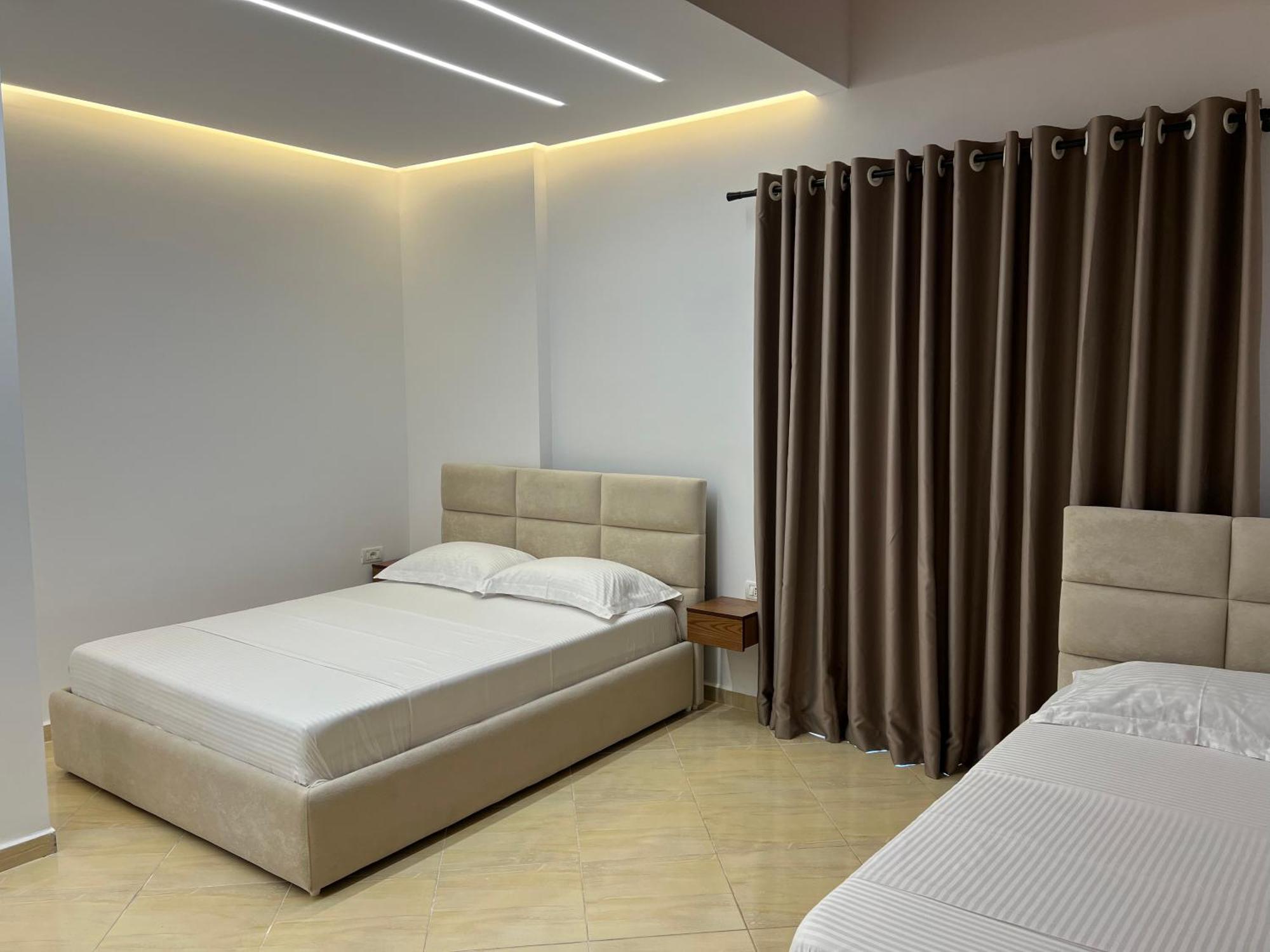 Dine Apartments Ksamil Bagian luar foto